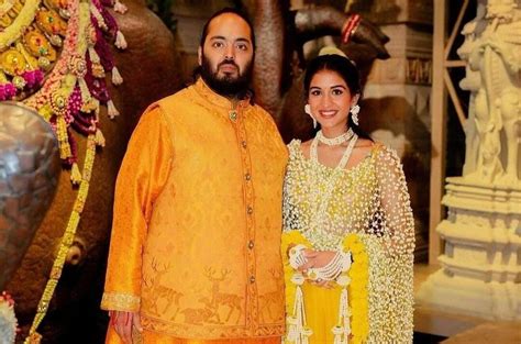 Bollywood stars shine at Anant Ambani and Radhika Merchant's grand wedding festivities - GG2