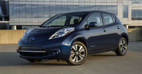 Review: 2017 Nissan LEAF Electric environmentally-friendly everyday car