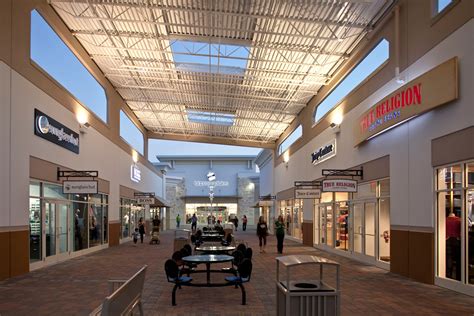 About Grand Prairie Premium Outlets®, Including Our Address, Phone Numbers & Directions - A ...