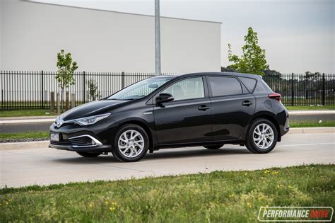 2016 Toyota Corolla Hybrid review (video) | PerformanceDrive