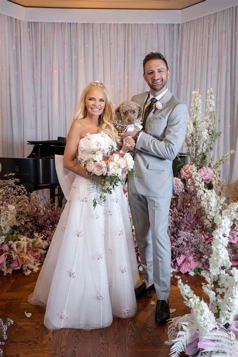 Kristin Chenoweth marries Josh Bryant in Texas wedding - ABC News