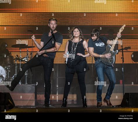 Lady Antebellum In Concert Stock Photo - Alamy