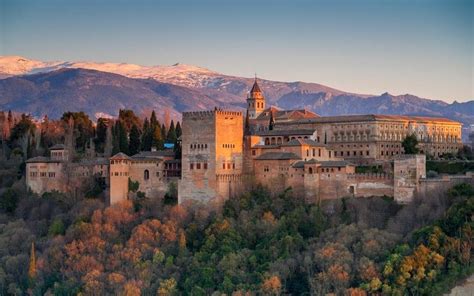 Alhambra, Really Fascinating Palace And Hunted By Foreign Travelers - Traveldigg.com