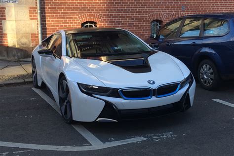 2014 Crystal White With Frozen Gray BMW i8 For Sale