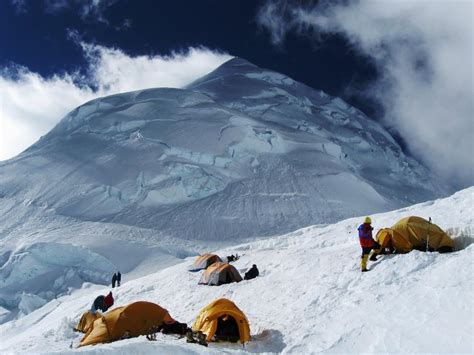 Climbing Huascaran Mountain - Huascaran Expedition Information