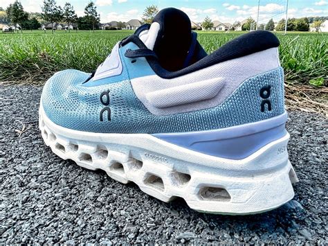 On Cloudstratus 3 Review | Running Shoes Guru