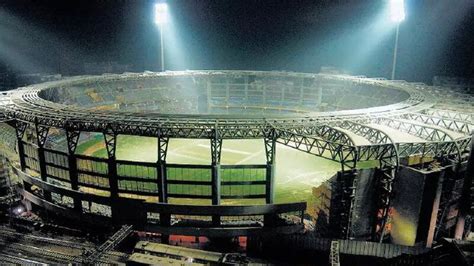 Installation of New Floodlights at Wankhede Stadium in Preparation for 2023 World Cup - Today ...