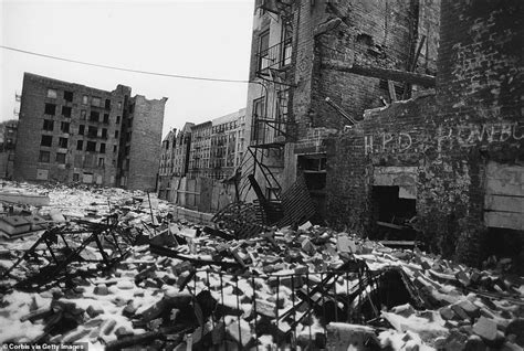 A return to this? Gritty images show New York City ravaged by crime in the 70s and 80s when the ...