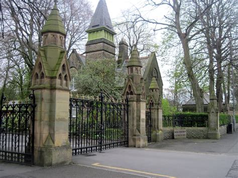 Southern Cemetery, Manchester © Tricia Neal cc-by-sa/2.0 :: Geograph ...