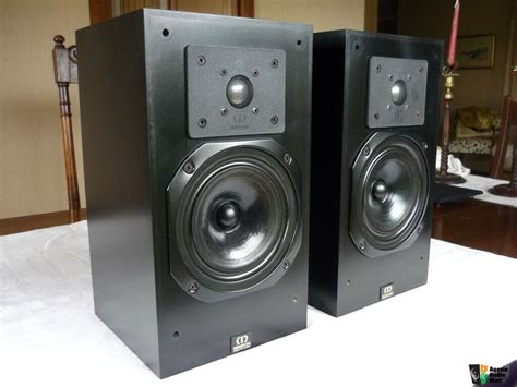 Monitor Audio Monitor 9 Bookshelf Speakers in Mint Condition Photo ...