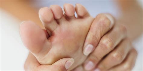 Common Causes of Foot Pain While Sleeping | HuffPost