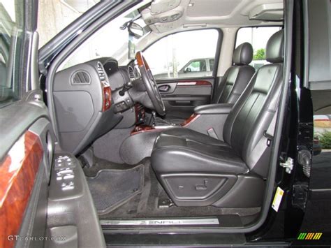 2008 GMC Envoy Denali interior Photo #50323599 | GTCarLot.com