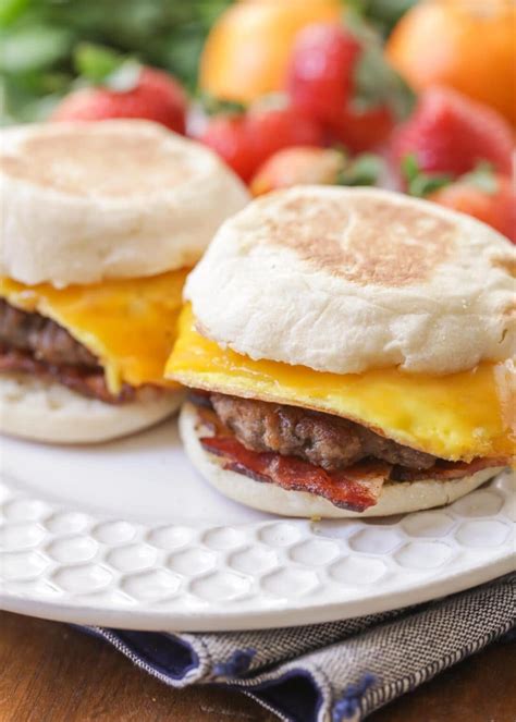 Breakfast Sandwich {Make Ahead and Freeze!} | Lil' Luna