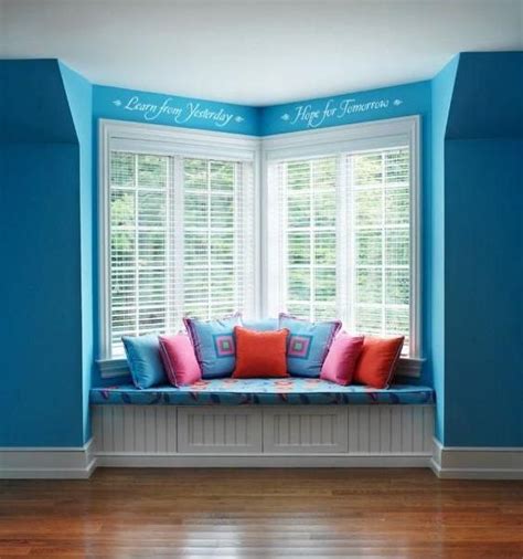 Living room with window seat ideas