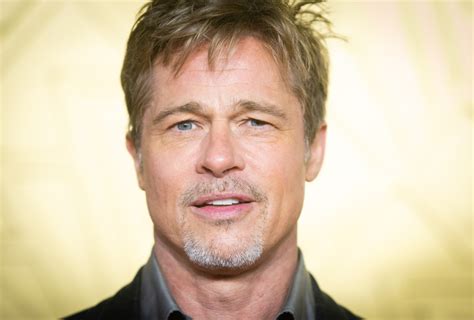 Brad Pitt Rocks Shorter Haircut Wearing Suave Suit for Babylon Premiere ...