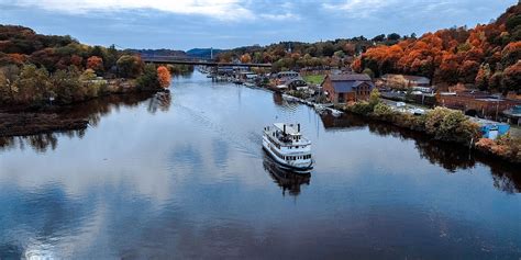 Hudson River Cruises | Kingston NY Boat Tours in Hudson Valley