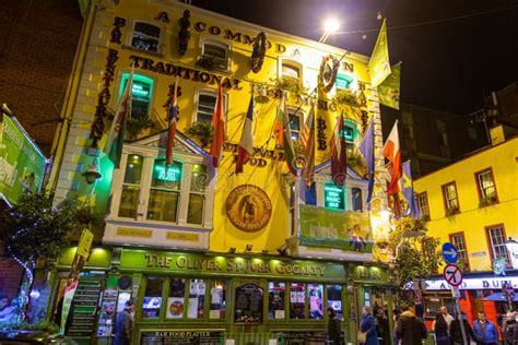 Temple Bar Nightlife in Dublin Editorial Stock Photo - Image of scene ...