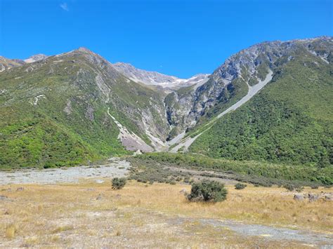 Tasman Glacier View Track - TARTAN COCONUTS