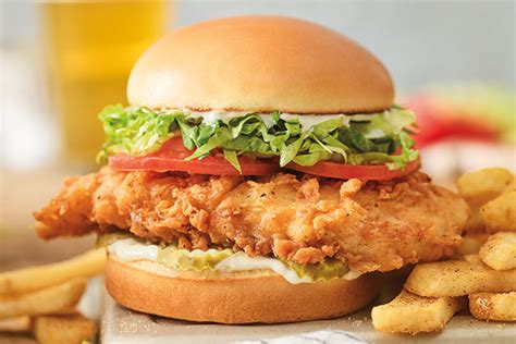 Crispy Chicken Sandwich | Red Robin