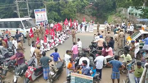 Tractor set ablaze at Delhi's India Gate during protests against farm bills