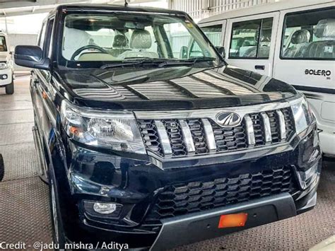 Mahindra Bolero Neo Black Colour N10 Variant Arrives At Dealer - Walkaround