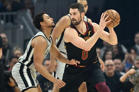 Kevin Love injury update: Cavaliers PF/C listed as out for opener ...