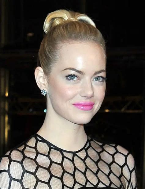 41 Stunning Emma Stone Hairstyles and Haircut Styles to Inspire You