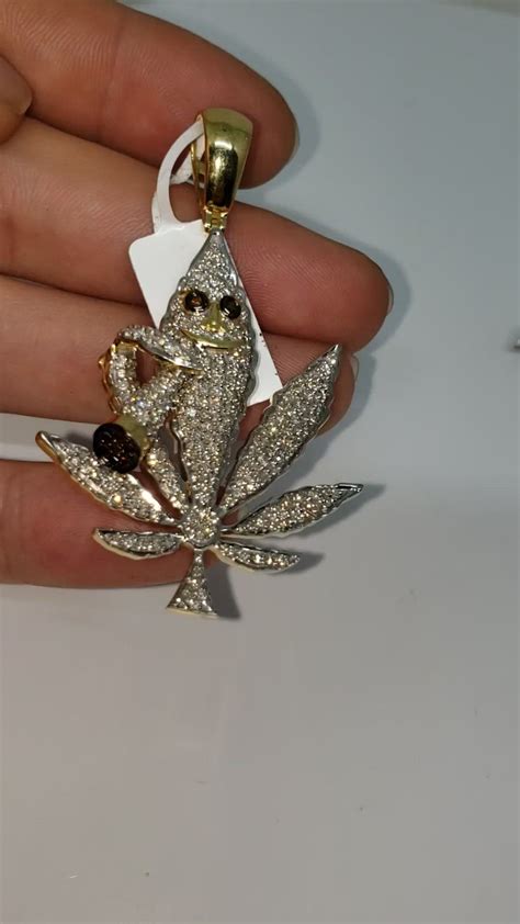 Mister Weed Smoker 2.03ct of diamonds 10k Gold NEW