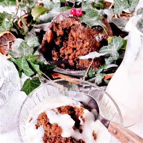 Cheat’s Microwave Christmas Pudding – Feast Glorious Feast