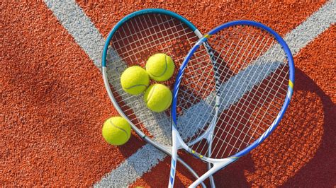 How to Choose the Best Tennis Equipment - ComptonHerald