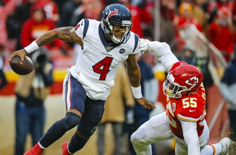 Houston Texans: Deshaun Watson ranked Tier 2 QB by PFF