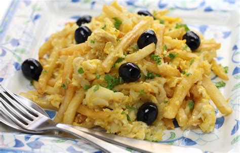 bacalhau a bras (morue à la portugaise) : Recette de bacalhau a bras (morue à la portugaise ...