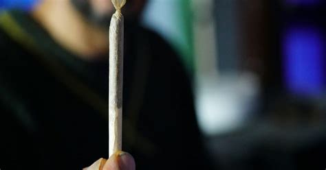 UK Study Finds That Inhaled Cannabis Reduces Pain And Anxiety