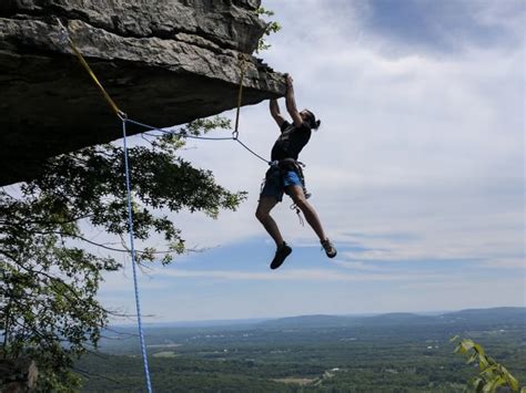 Trad Climbing 101: The Complete Beginner's Guide - 99Boulders