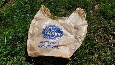 Kroger Stores To Phase Out All Plastic Grocery Bags By 2025—Segueing To ...