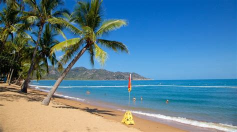 Visit Horseshoe Bay Beach in Queensland | Expedia