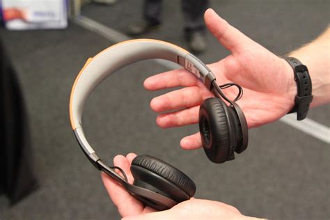 Intelligent Headset aims to immerse users in augmented reality of sound and space