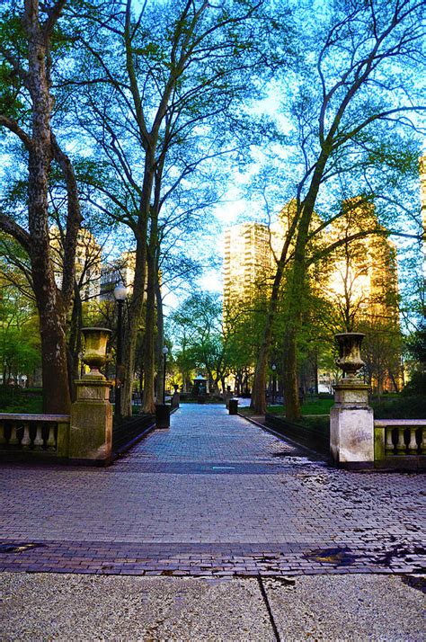 Rittenhouse Square Park Photograph by Bill Cannon