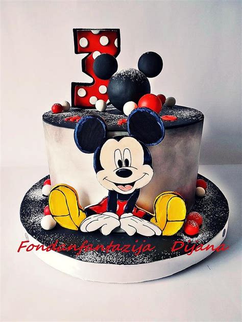 Mickey Mouse Christmas Birthday Cake : Disney, Mickey & Minnie Mouse ...