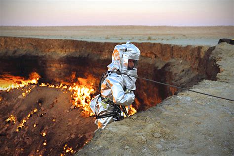 Here are 5 Fascinating Facts About the Real "Door to Hell" in Turkmenistan - TechEBlog