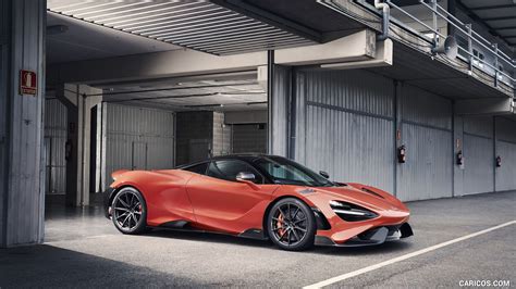 2021 McLaren 765LT - Front Three-Quarter | Caricos