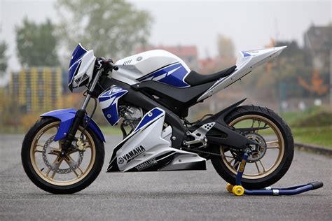 2013_YZF-R125_Cup_kit2