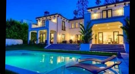 Neymar Celebrity Net Worth - Salary, House, Car