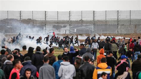 Fears of bloodshed as Palestinians set for huge protest at Israel ...