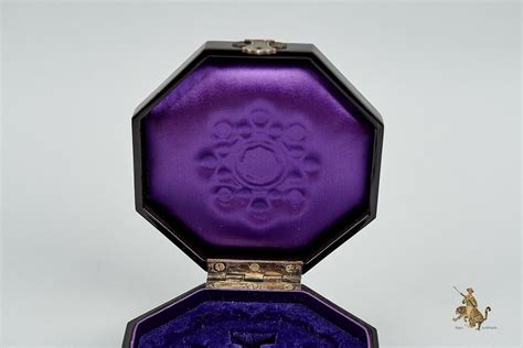 Japanese Order Of The Sacred Treasure 2nd Class Cased - Epic Artifacts