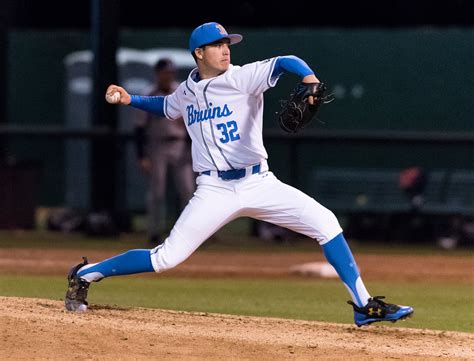 Baseball’s struggles continue as Bruins lose series to Washington Huskies - Daily Bruin