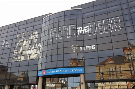 Milwaukee Bucks Daily: Dismantling of BMO Harris Bradley Center begins