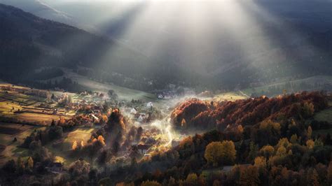 Picturesque Pylypets village in the Carpathian Mountains · Ukraine travel blog