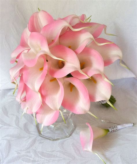 Hawaii Wedding Flowers: Pink Calla Lily Bouquet