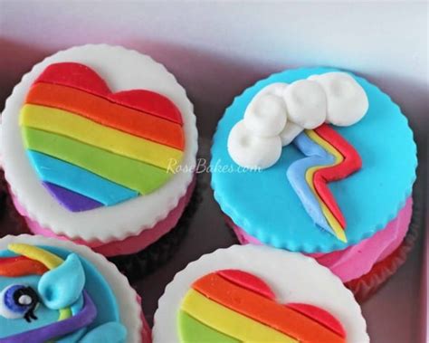 My Little Pony Rainbow Dash Cupcakes